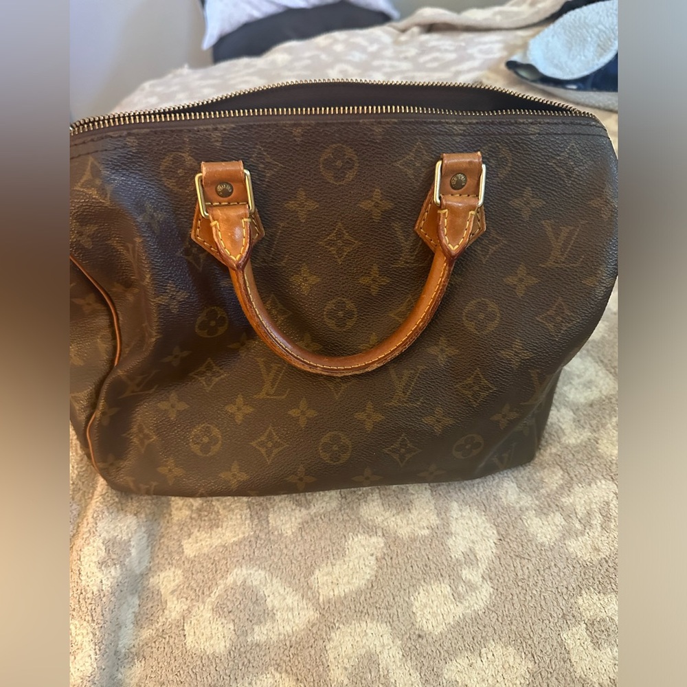 Louis Vuitton Speedy 30